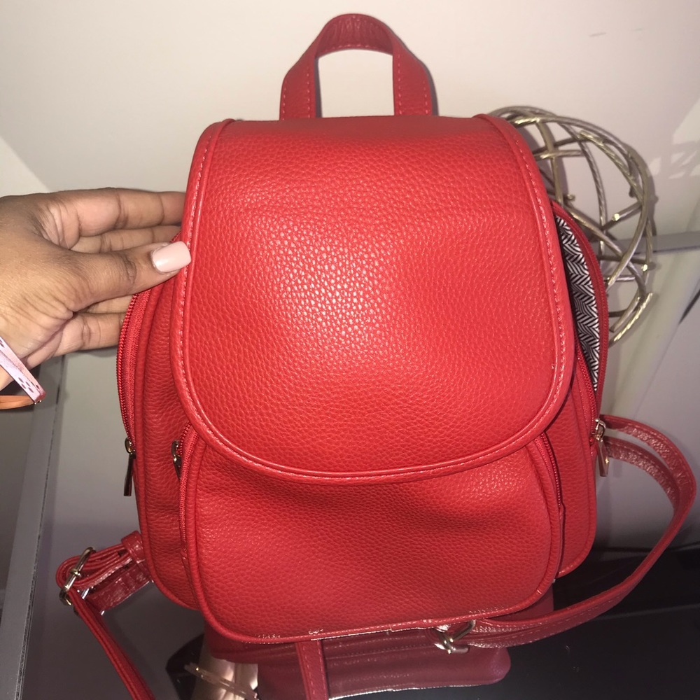 Red Backpack - image 5